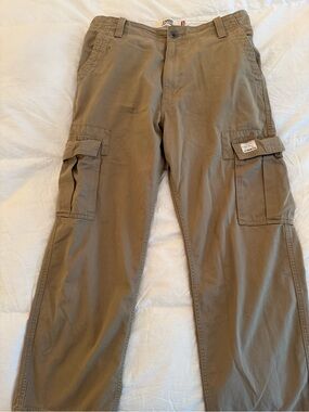 Levi’s Cargo Pants - classic